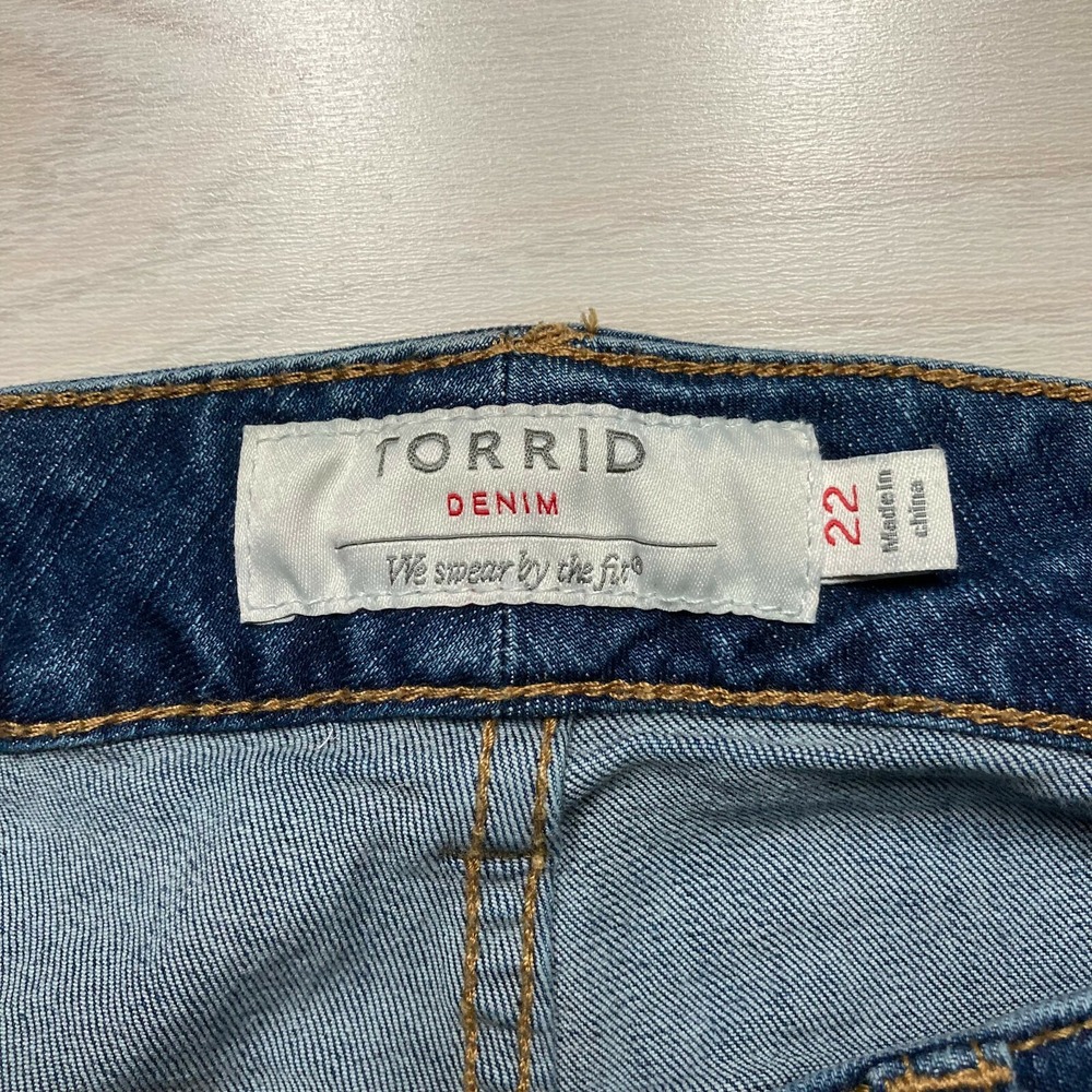 Torrid Women's Curvy Skinny High Rise Jeans Dark Wash Size 22 39x28 - Picture 6 of 10